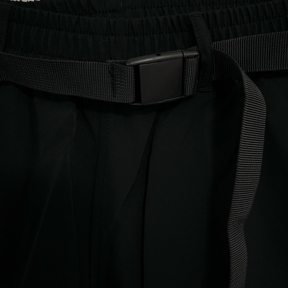 Halara Black Cargo Utility Jogger Pants Belted Nylon Athleisure Small NWT Women - Picture 4 of 7